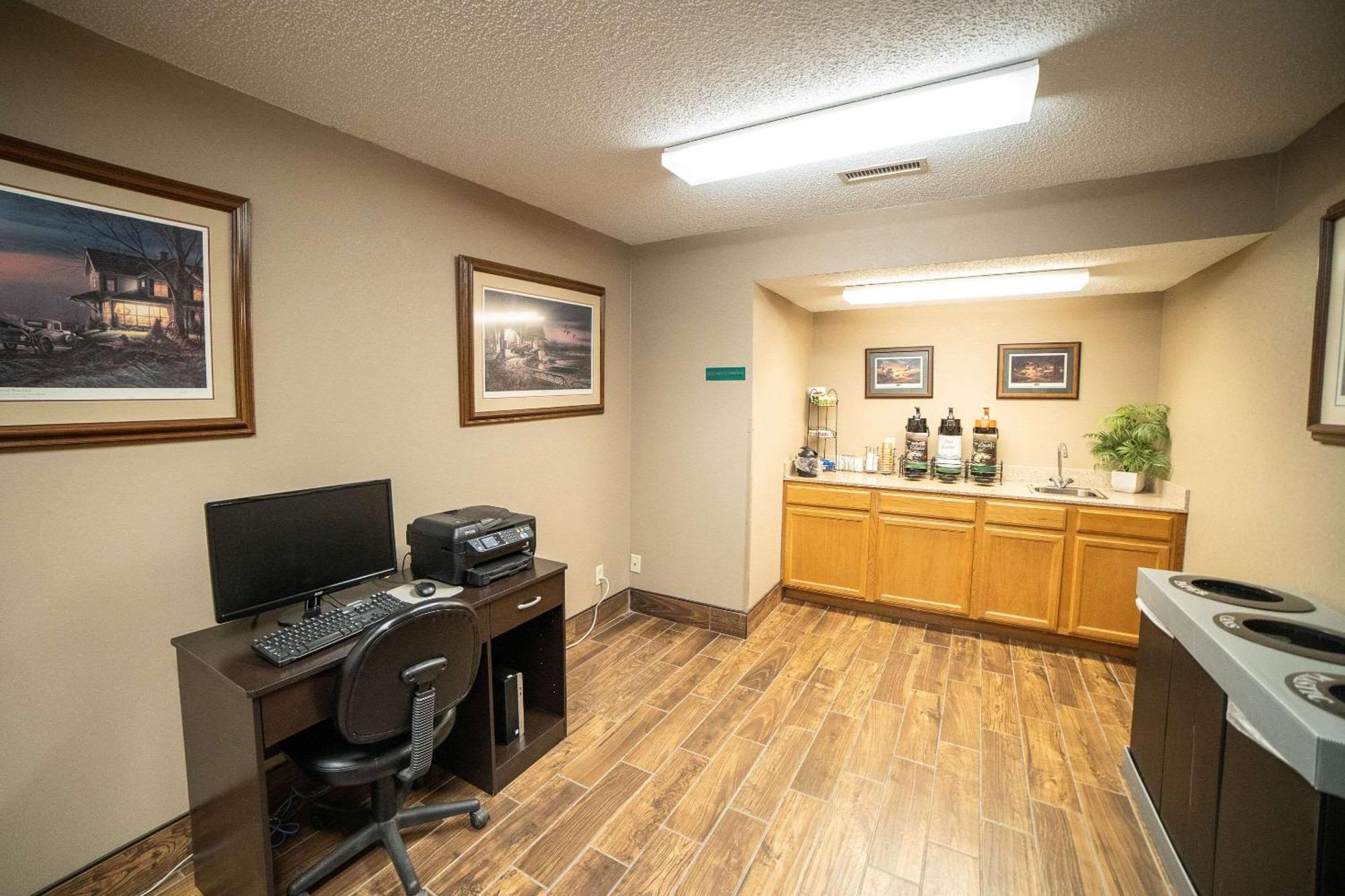 Quality Inn & Suites Watertown Near Prairie Lakes Ice Arena Dış mekan fotoğraf