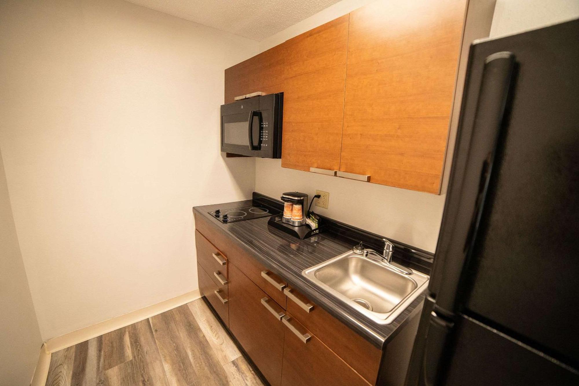 Quality Inn & Suites Watertown Near Prairie Lakes Ice Arena Dış mekan fotoğraf
