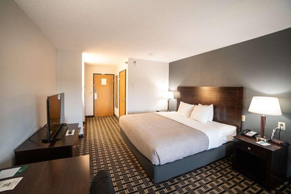 Quality Inn & Suites Watertown Near Prairie Lakes Ice Arena Oda fotoğraf